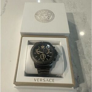 Men’s Versace Watch 44mm grey